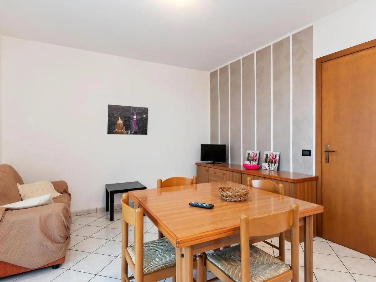 Belvilla By Oyo Nice Holiday Apartment Near Lazise Italie