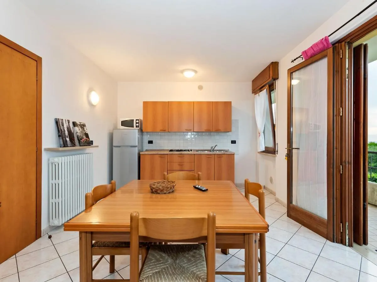 Belvilla By Oyo Nice Holiday Apartment Near Lazise Italie